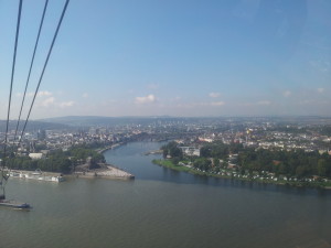 Blick aus der Seilbahn aufs Deutsche Eck